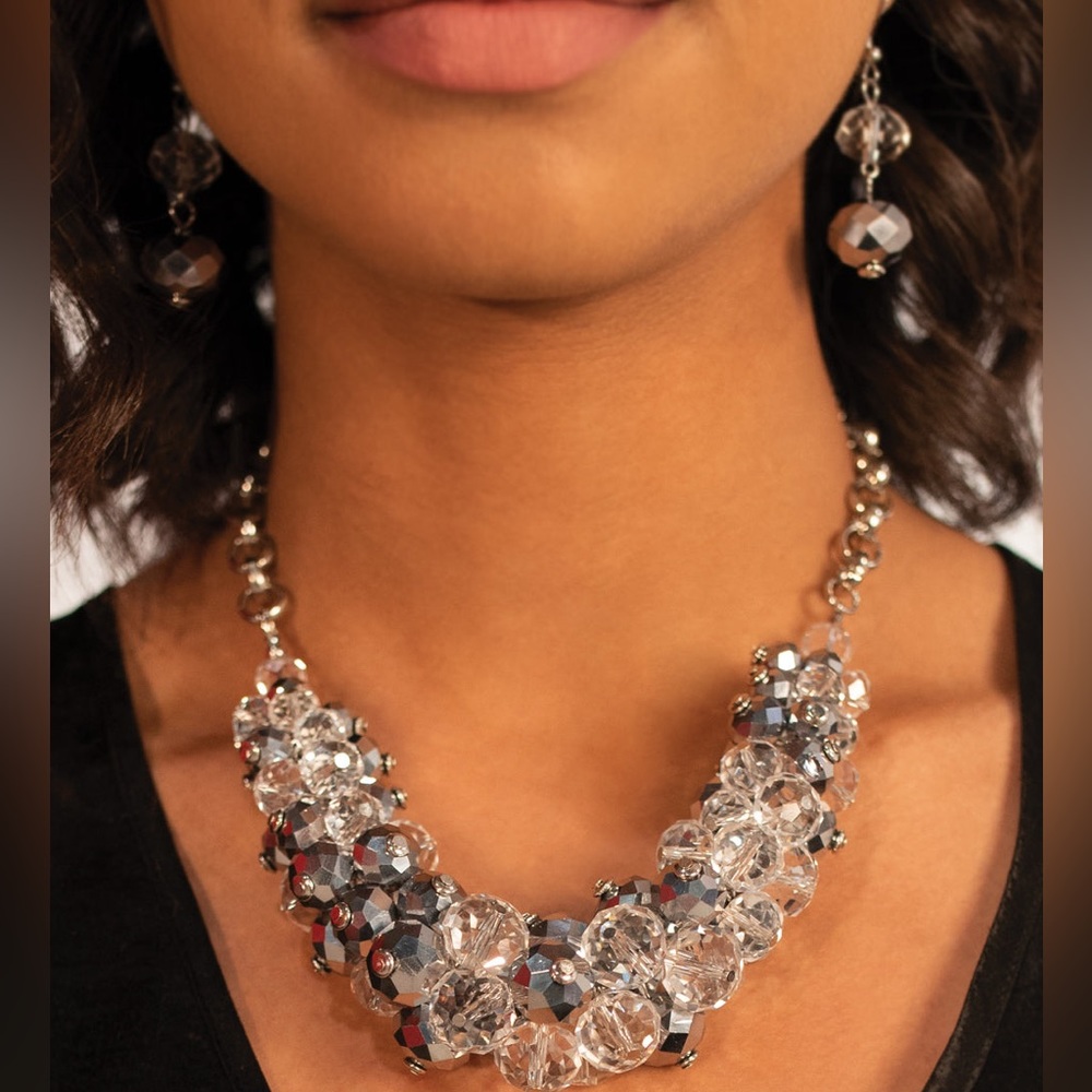 Zi Collection ERIKA necklace and earrings -paparazzi